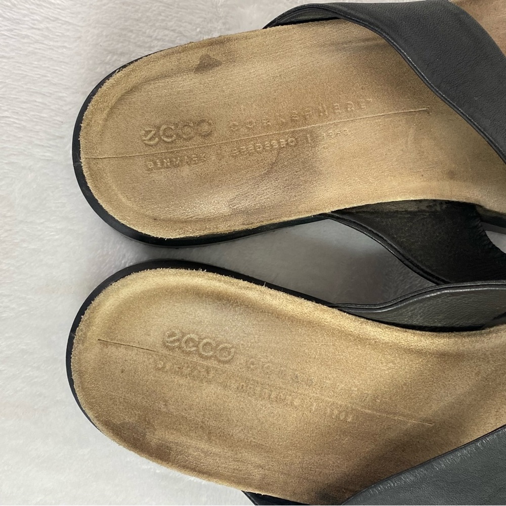 Ecco Corksphere Women's Thong Sandal Size 8 EU 39 Black Leather Flip Flops - Picture 11 of 11
